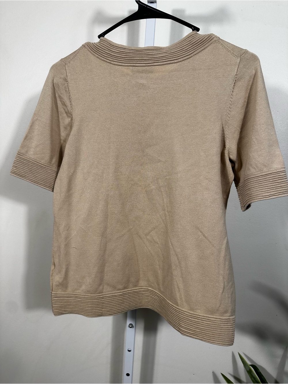 N7. Pendleton Short Sleeve silk Knit Top in Beige - Picture 3 of 5